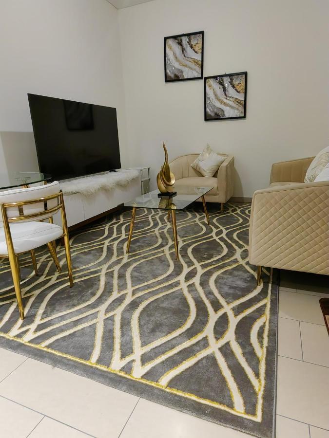 Sobha Vista Creek Reserve Burj Khalifa View And Lagoon Apartment Dubai